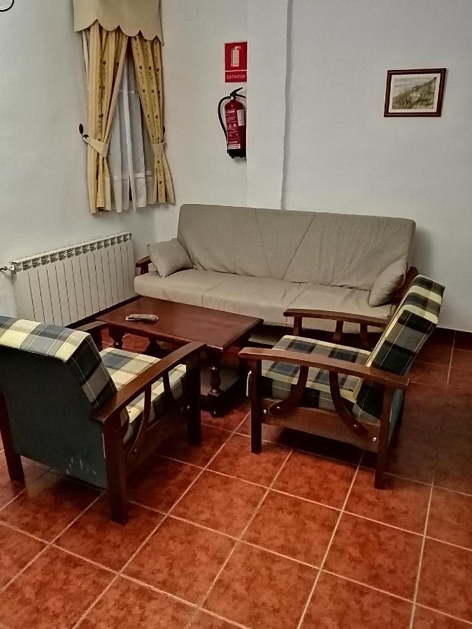 Hostal Ruta De Las Nieves Капилейра Екстериор снимка