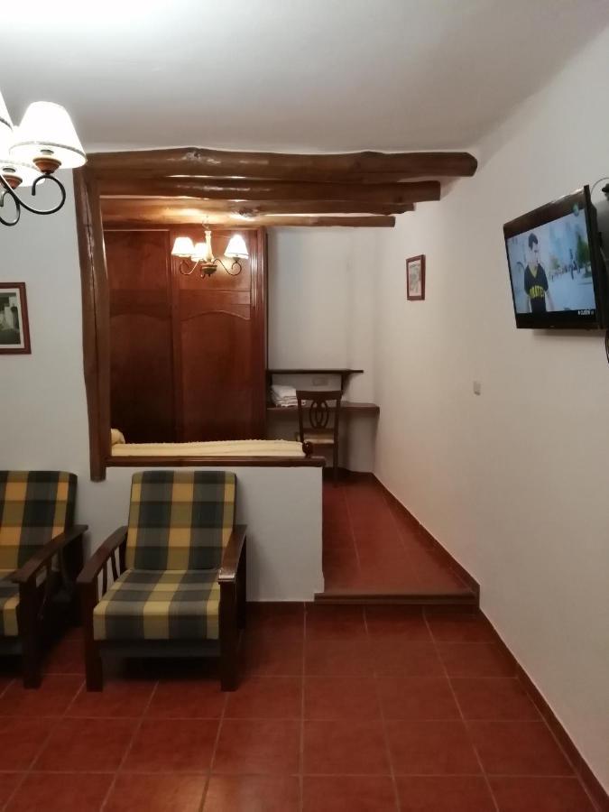 Hostal Ruta De Las Nieves Капилейра Екстериор снимка