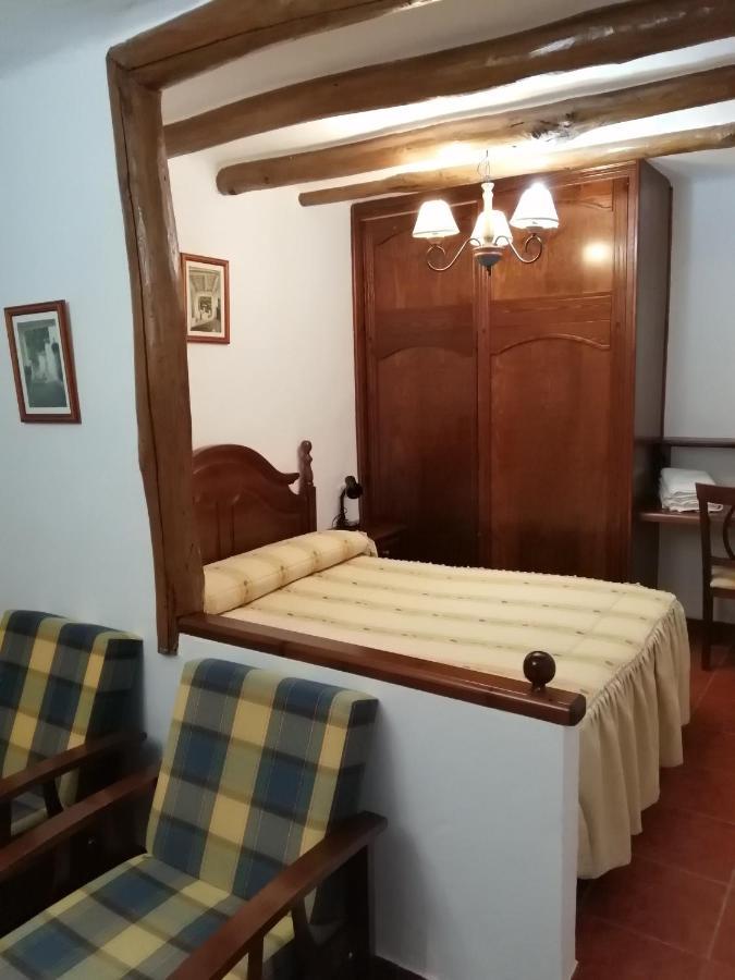 Hostal Ruta De Las Nieves Капилейра Екстериор снимка