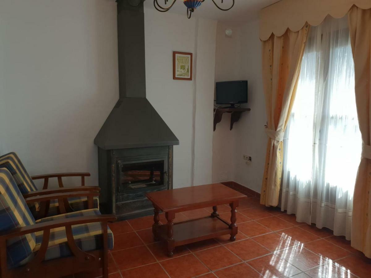 Hostal Ruta De Las Nieves Капилейра Екстериор снимка