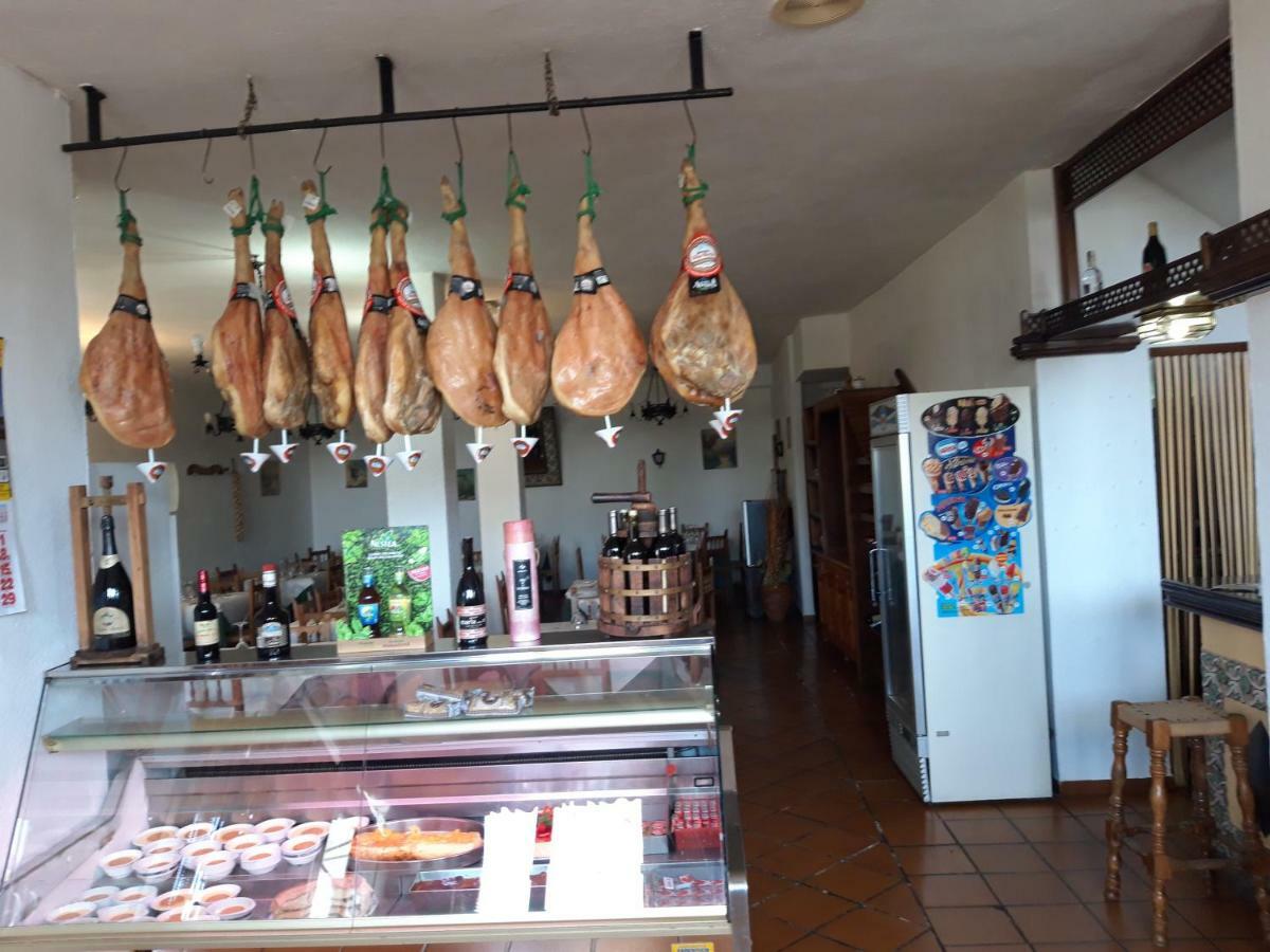Hostal Ruta De Las Nieves Капилейра Екстериор снимка