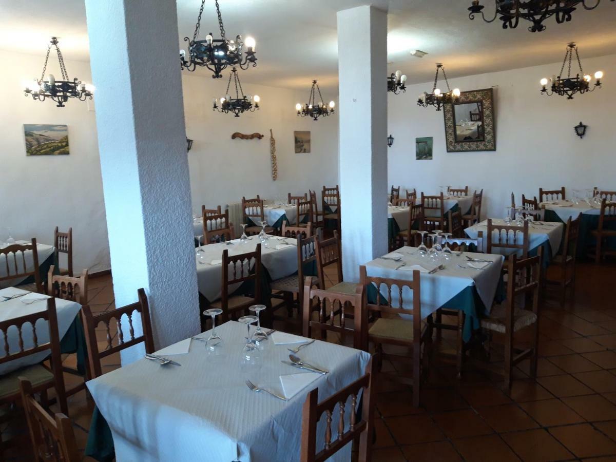 Hostal Ruta De Las Nieves Капилейра Екстериор снимка